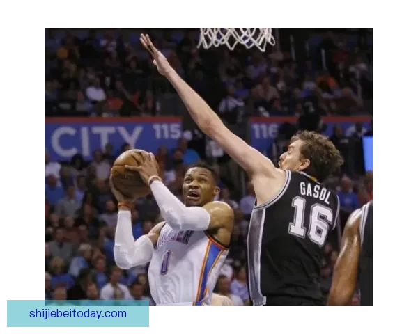 马刺主帅强调转换防守为核心持续打造适合球员成长体系