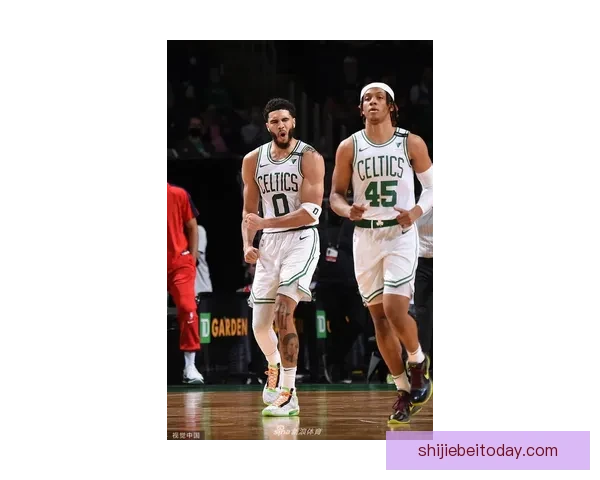 加拿大足协向意大利球迷喊话免费换球衣别再等待四年机会